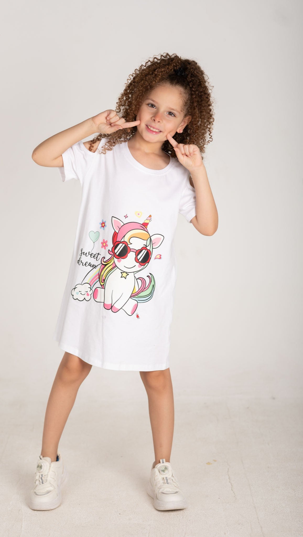 Sunglass Unicorn Cash