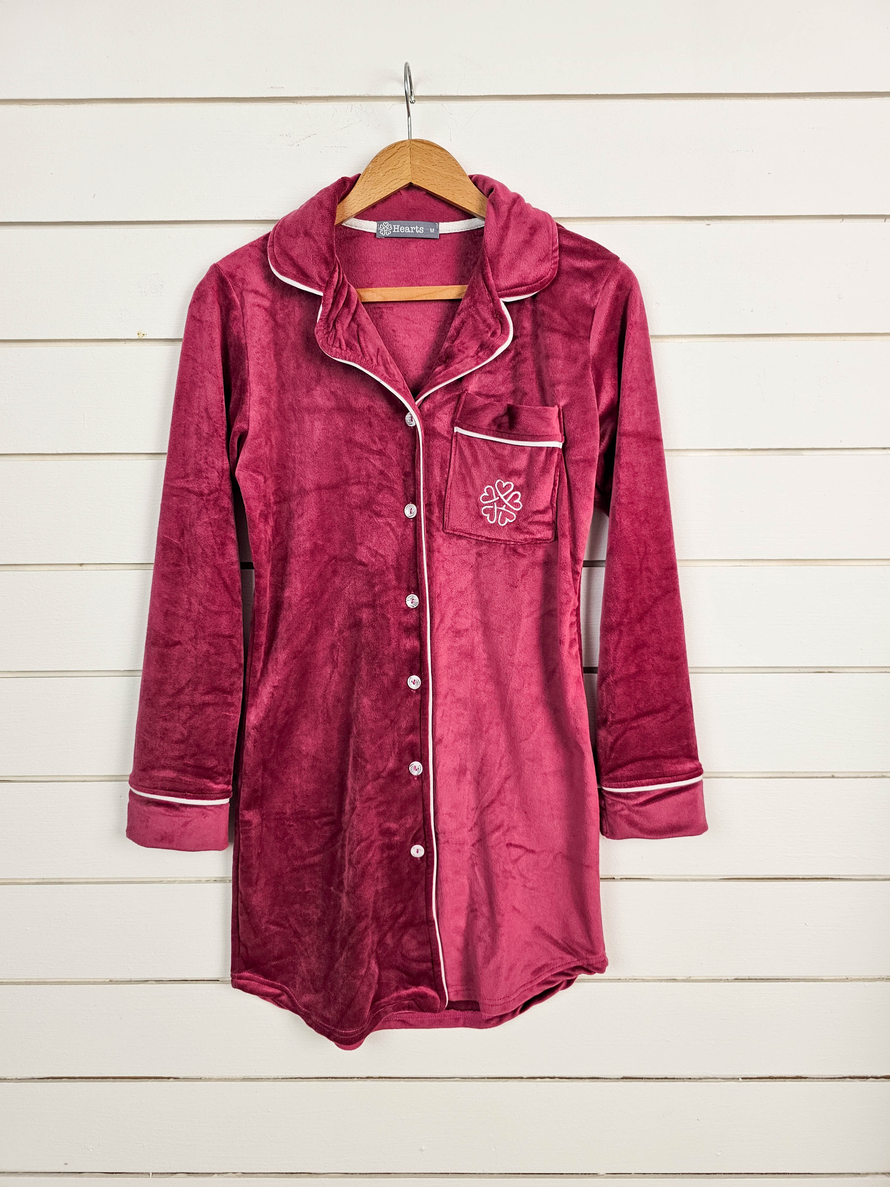 قميص نوم نسائي شتوي كلاسيكي