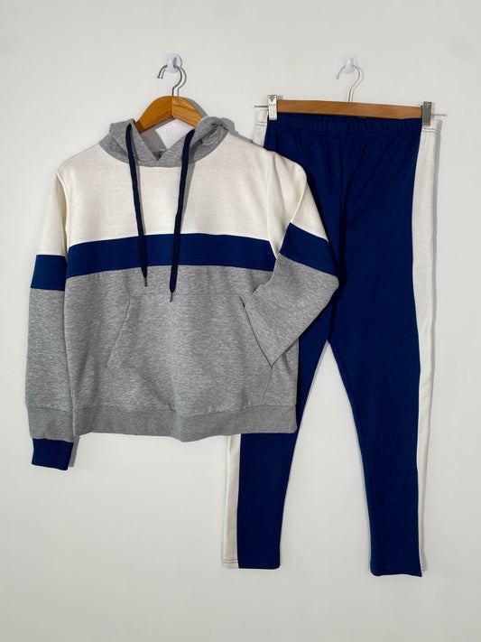 Athleisure Women Set with Cuts