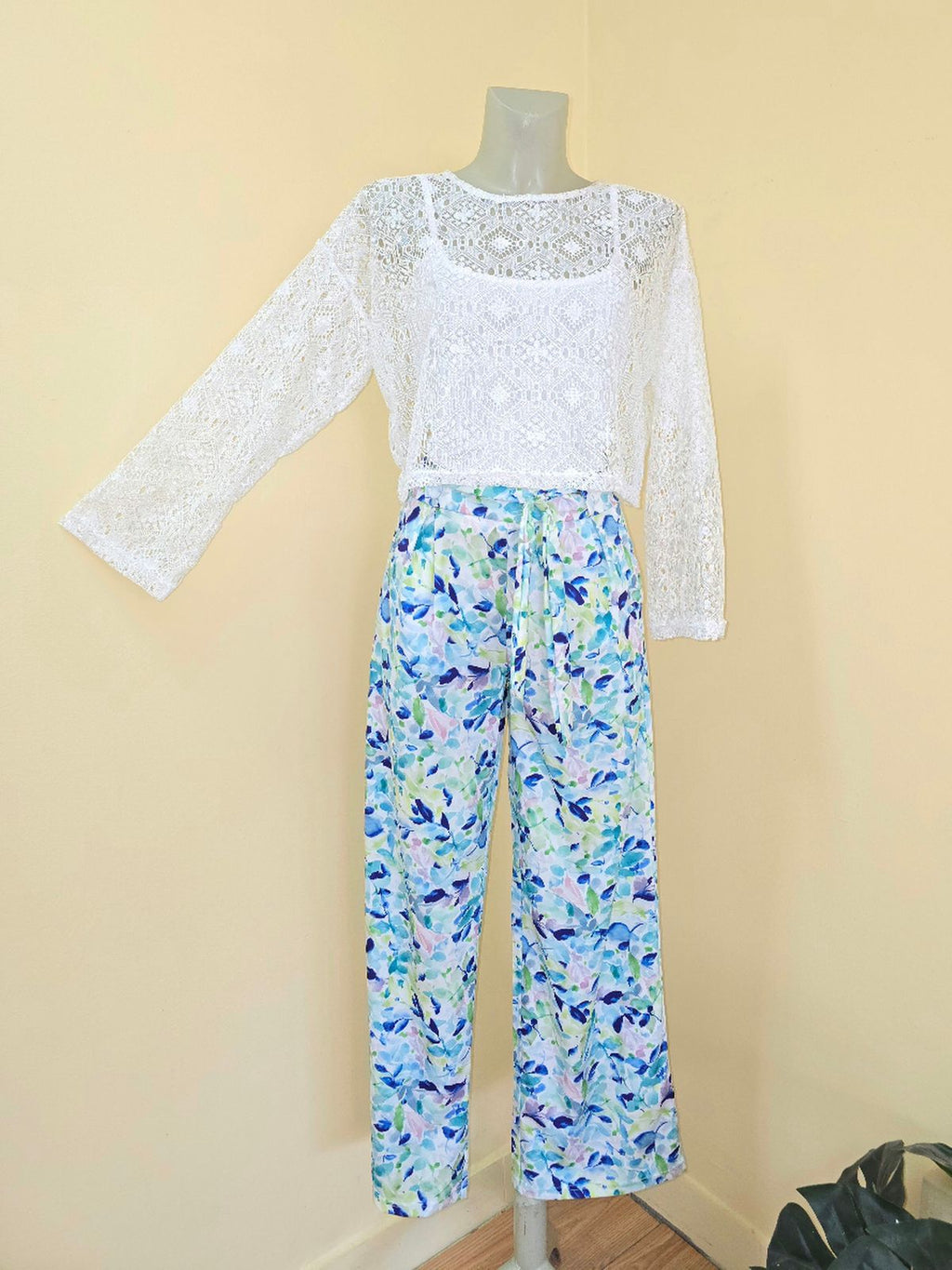 Kai Women Sheer Long Sleeves Lounge Top