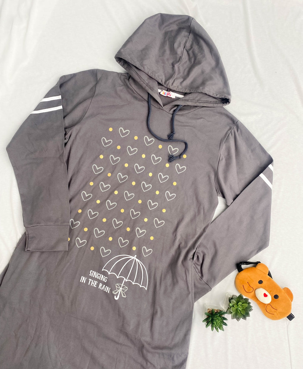 Singing in the Rain Women Galabya